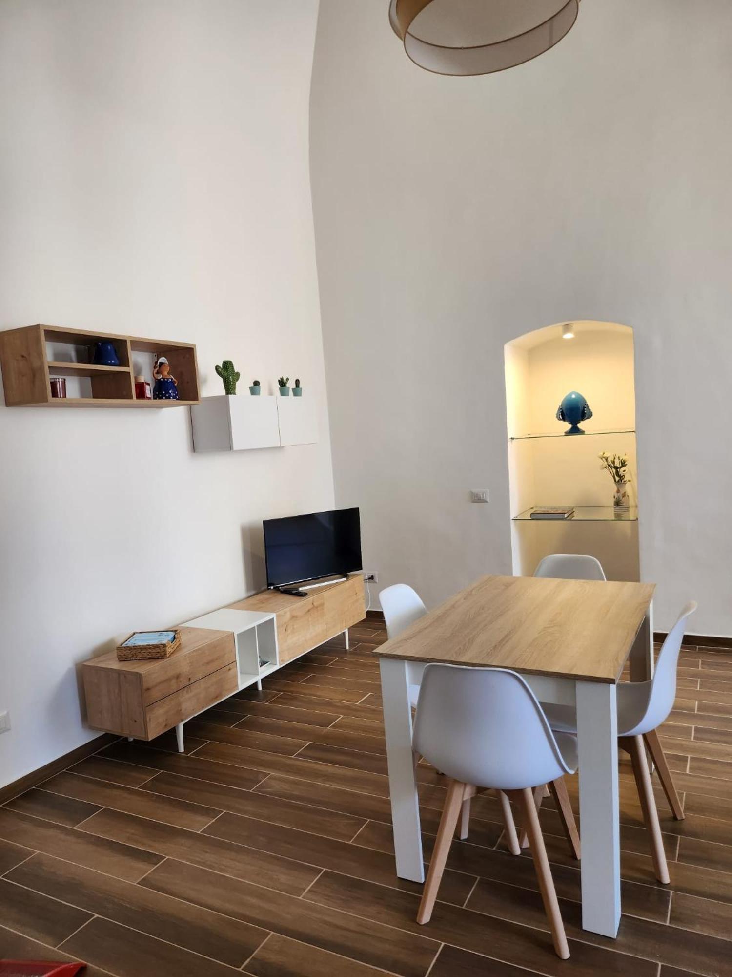 Palazzo Manzoni Apartments Bari Room photo